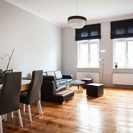 Czar Garbar Apartment พอซนาน ภายนอก รูปภาพ