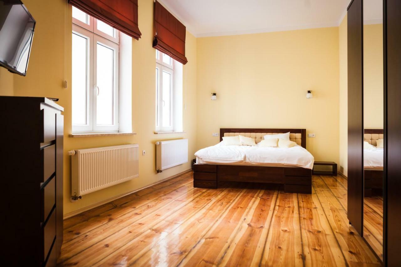 Czar Garbar Apartment พอซนาน ภายนอก รูปภาพ