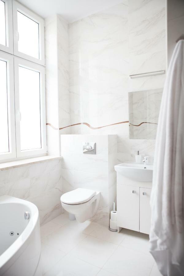 Czar Garbar Apartment พอซนาน ภายนอก รูปภาพ