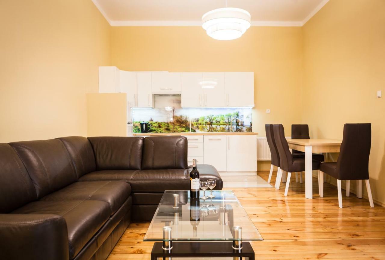 Czar Garbar Apartment พอซนาน ภายนอก รูปภาพ