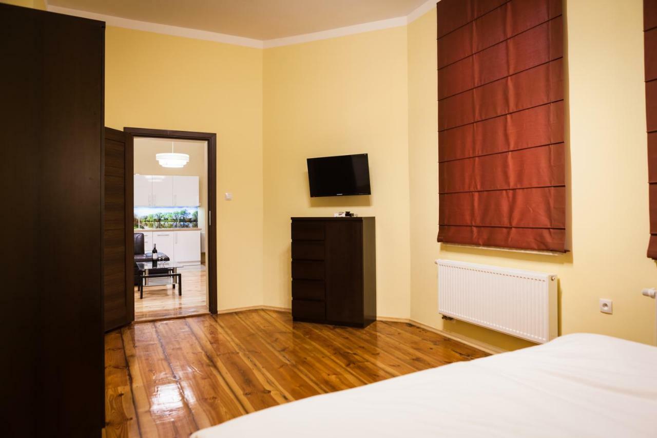 Czar Garbar Apartment พอซนาน ภายนอก รูปภาพ