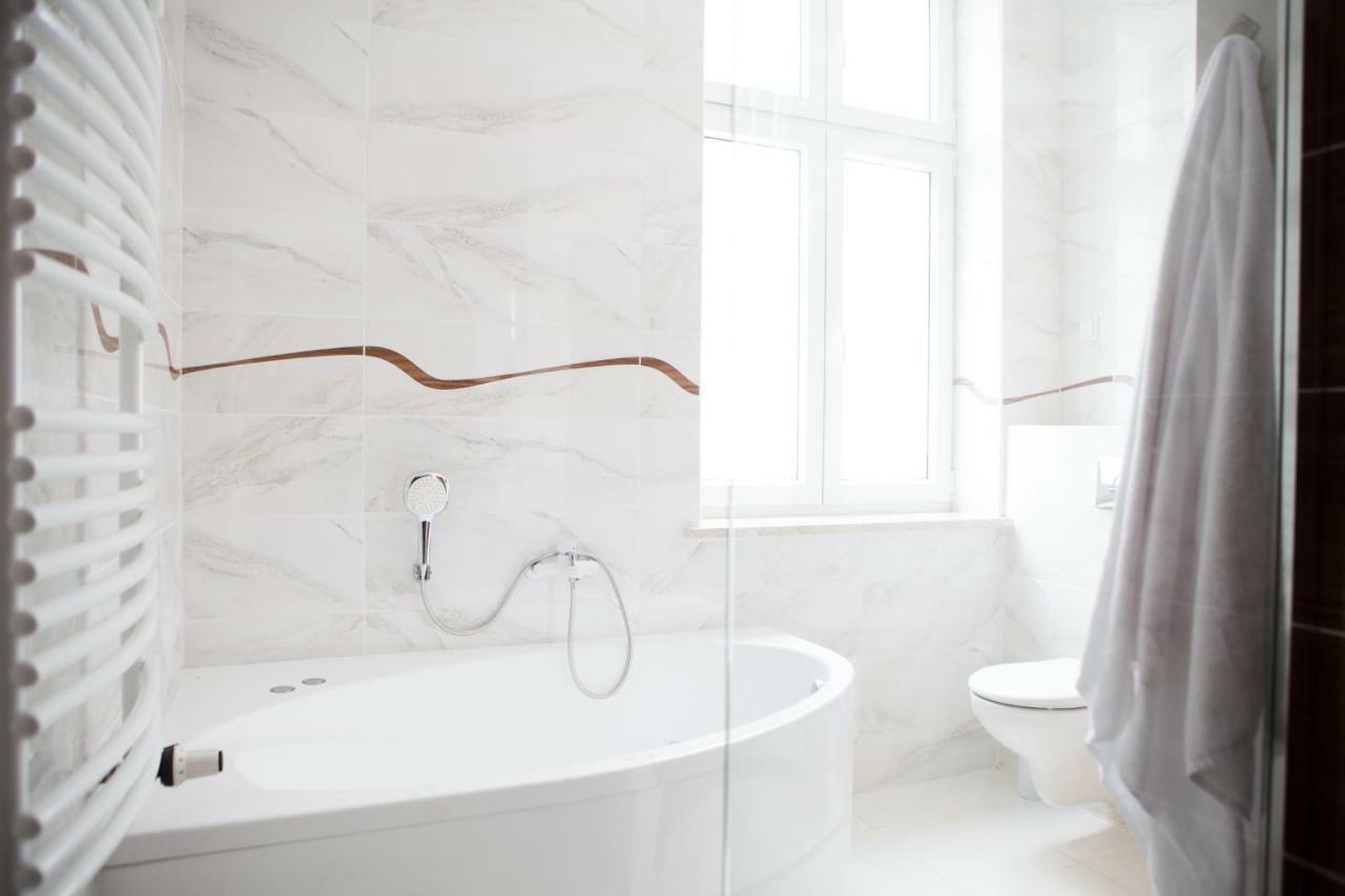 Czar Garbar Apartment พอซนาน ภายนอก รูปภาพ