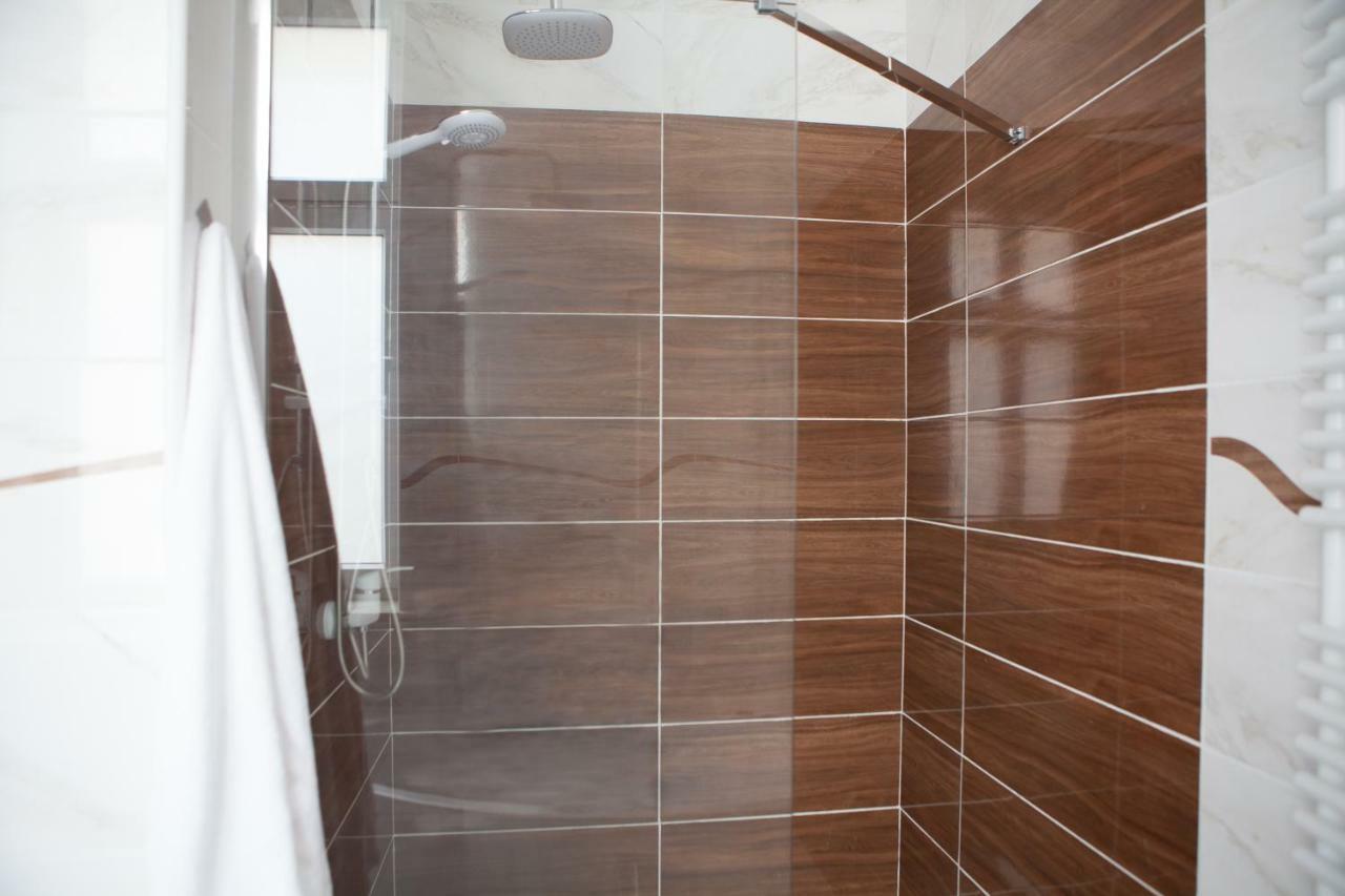 Czar Garbar Apartment พอซนาน ภายนอก รูปภาพ